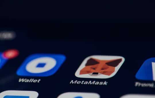 Apple Unexpectedly Pulls Metamask Wallet From App Store – What’s Going On?