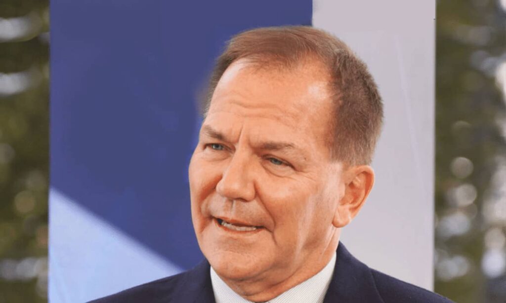 Billionaire Investor Paul Tudor Jones Backs Bitcoin Amid Geopolitical Tensions, Struggling Us Economy