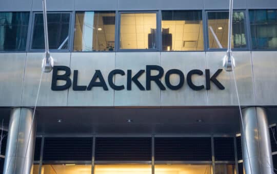 It'S Not Just Greyscale: Blackrock Has Also Contacted The Sec To Discuss A Bitcoin Etf.