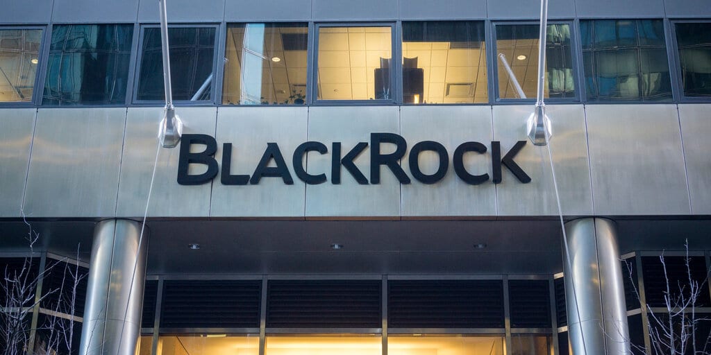 It'S Not Just Greyscale: Blackrock Has Also Contacted The Sec To Discuss A Bitcoin Etf.