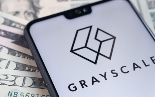 Grayscale Is Sending Bitcoin To Coinbase In Clips Of $500 Million—Here'S Why