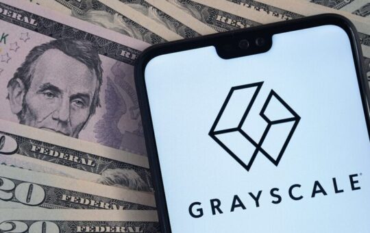 After Genesis Sale Approval Boop, Grayscale Bitcoin Confidence Sell-Off Slows