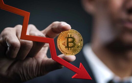 Peter Schiff warns of Bitcoin 'pump and dump' - expects to see 'carnage'