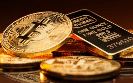 JPMorgan says it is 'unrealistic' to expect bitcoin to match gold in investors' portfolios.