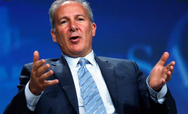 Peter Schiff admits that he wants to buy Bitcoin