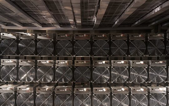 Amid changes in the economics of Bitcoin mining, huge discounts have emerged for old ASIC rigs.