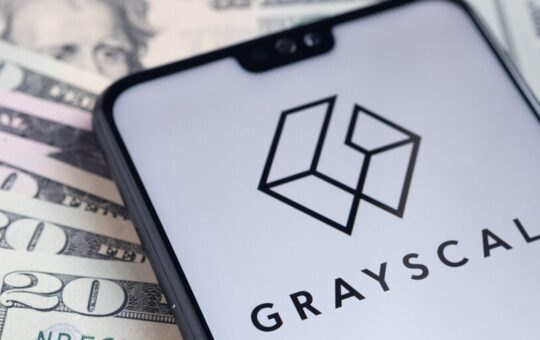 Bitcoin Etfs Lost Ground Again As It Left The Grayscale Trust Over $302 Million