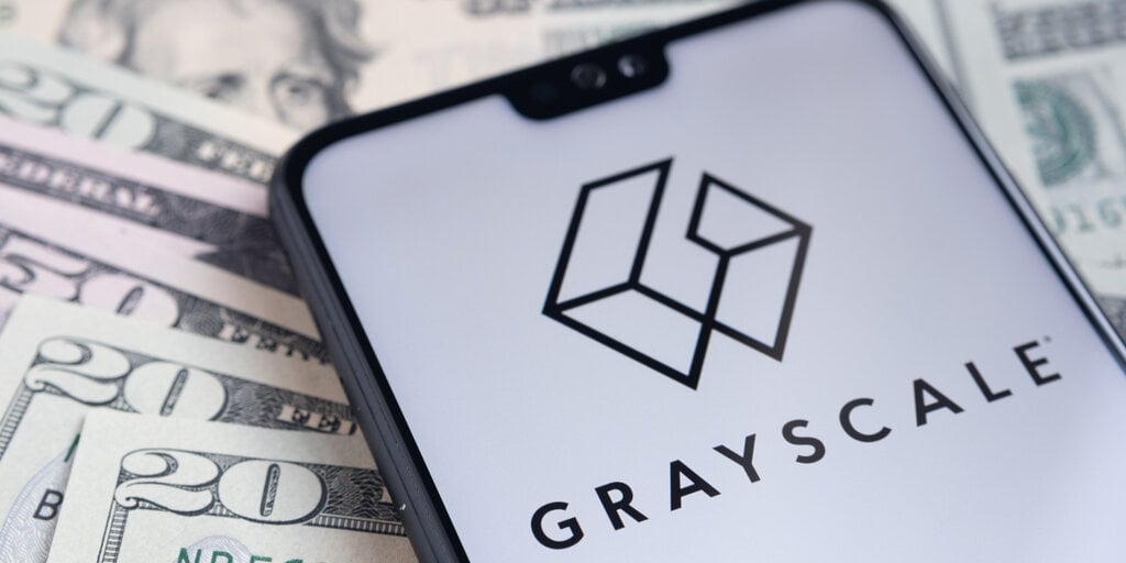 Bitcoin Etfs Lost Ground Again As It Left The Grayscale Trust Over $302 Million