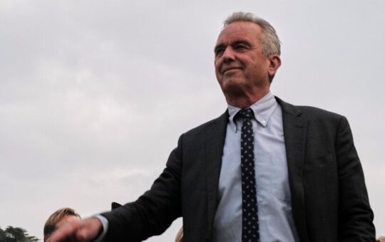 Robert F. Kennedy Jr. Promises To Put The Us Budget On The Blockchain