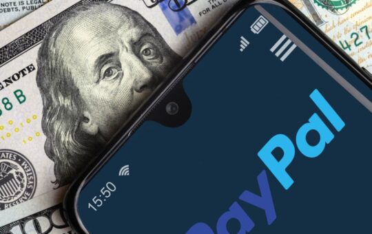 PayPal Expands PYUSD Stablecoin From Ethereum To Solana