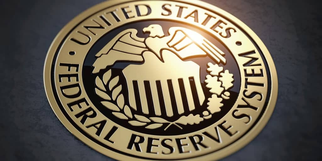 Fed Should Cut Emergency Rate To Avoid Us Crisis, Says Top Economist