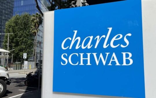 Charles Schwab is planning to offer a cryptocurrency trading space as US laws are improved by Trump