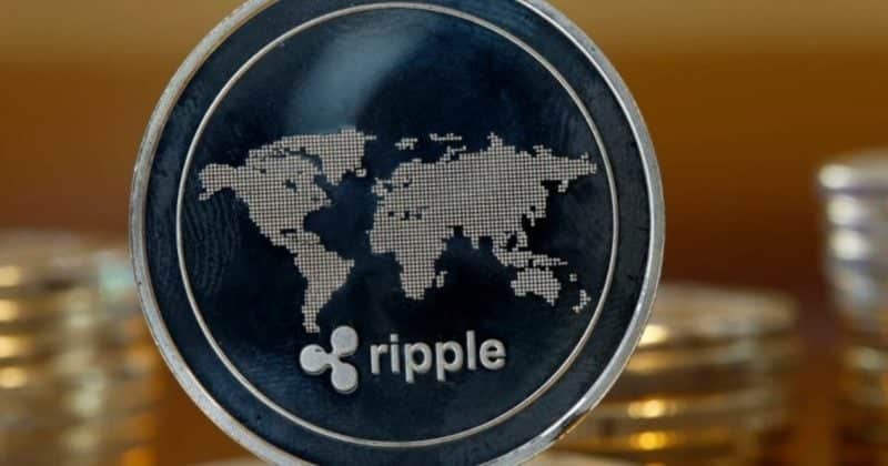 XRP breaks at $1 amid expectations of Trump-Ripple CEO meeting