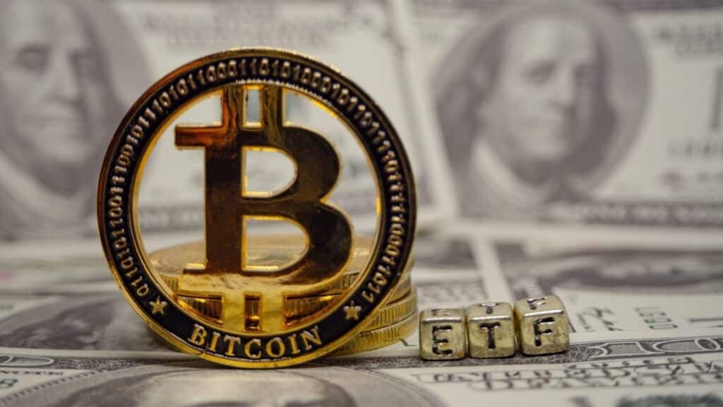 Bitcoin ETFs recorded $6.3 billion in revenue in November