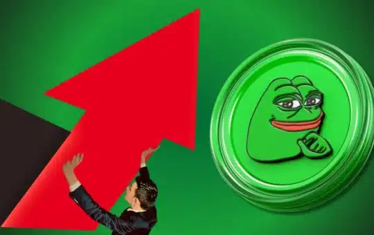 PEPE Price Surge: Can the Bullish Flag Pattern Drive Prices to $0.000045?