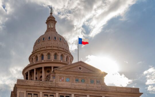 Senator Bill Le Cement introduced Texas as the first state with a Bitcoin Reserve