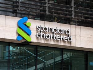 Solana Could Lag Ethereum As Meme Coin Activity Dips, Warns Standard Chartered