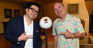 Tom Linn Billi And Eight Ca Partner In The First International Treasury