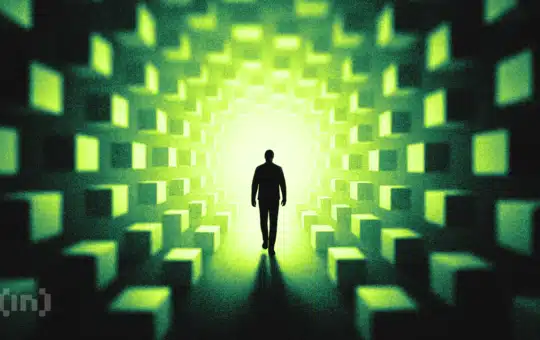 Altcoins Refuse To Die: 3 Positive Signals Emerge As Market Fear Hits Extreme