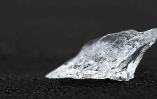 Silver Edges From Faded Level Decisions