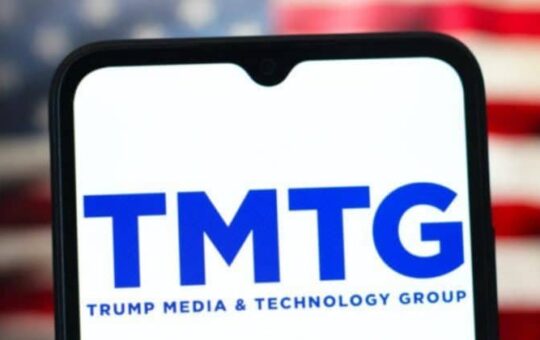 Trump Media Explores Truth Social Spin-Off Following Merger Plans
