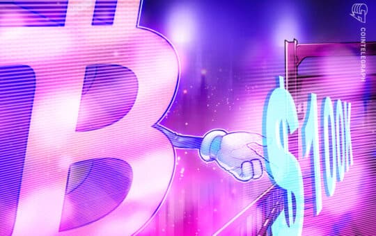 Historically Accurate Macro Signal Hints On Bitcoin Price Down