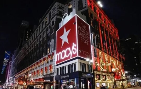 Berkshire Hathaway Reveals $55M Stake In Macy’S After Buffett’S Hint